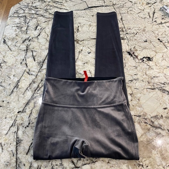 Spanx Grey Velvet‎ Leggings Size small - Picture 2 of 8